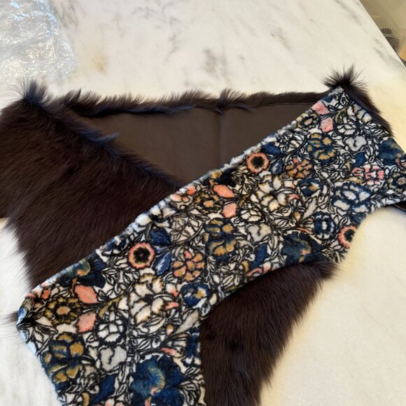 NWT Karl Donoghue shearling and velvet scarf - Picture 6 of 10